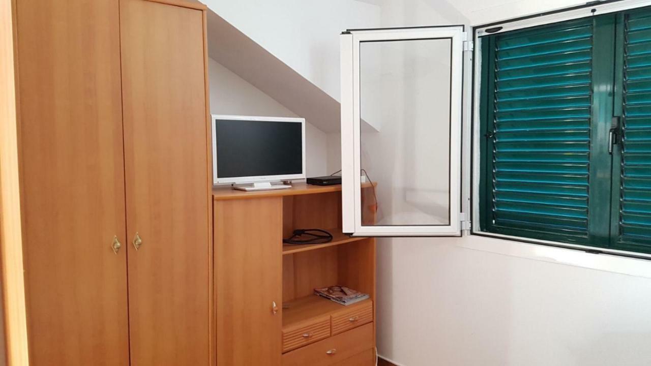Gal Apartment *